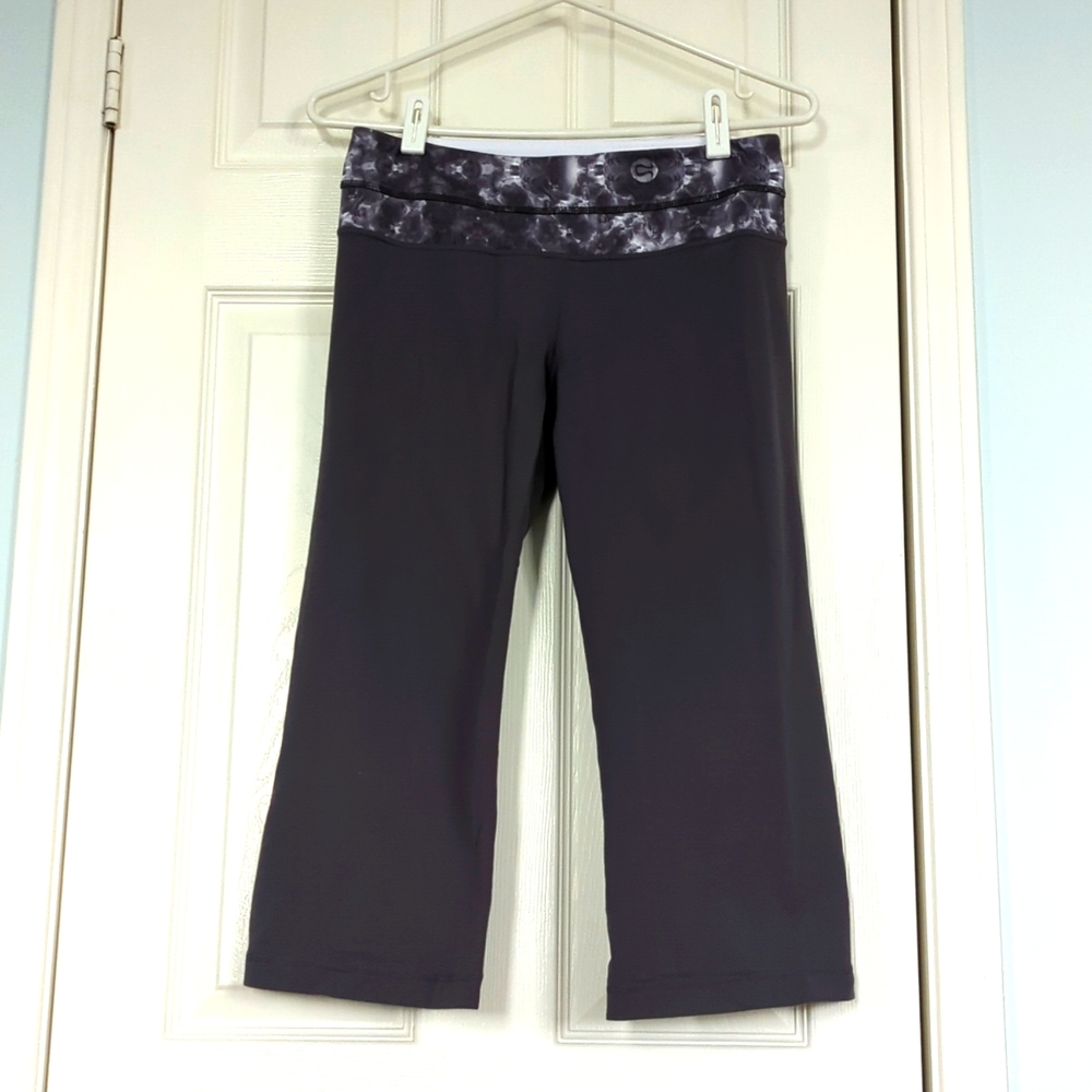 EUC Lululemon Capris